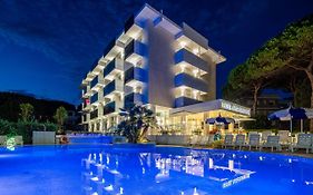 Hotel Ambassador Meuble